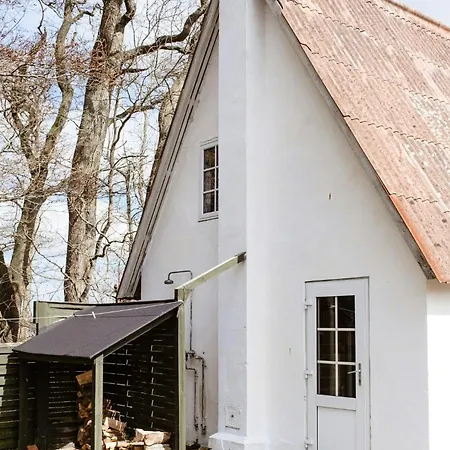 Small House With View Of The Limfjord Roslev